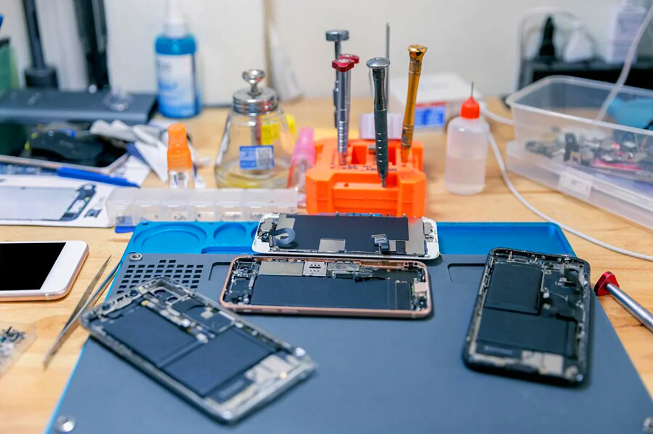 Smartphone and Tablet Repairing 